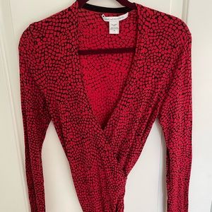 Diane von Furstenberg signature wrap dress. Wool. Size - Medium.